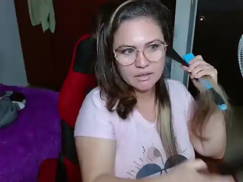 venecasexy45 online show from 04/05/26, 11:06