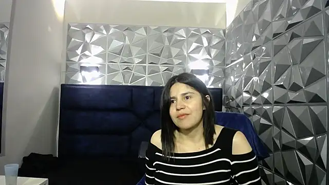 Snapshot of Cata_black chatting on 05/14/26, 02:36 Cata black online show from 05/14/26, 02:36