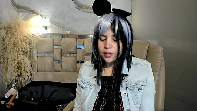 Snapshot of Cata_black chatting on 05/18/26, 11:48 Cata black online show from 05/18/26, 11:48