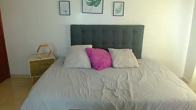 candy  fire online show from 03/28/26, 01:56