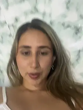 VictoriaWhitmore online show from 04/10/26, 05:03