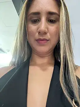 VictoriaWhitmore online show from 04/06/26, 02:29