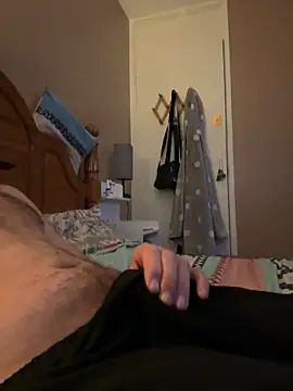 Snapshot of dandan198275 chatting on 03/25/26, 05:01 dandan198275 online show from 03/25/26, 05:01