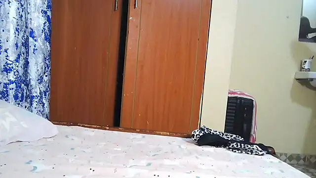 Snapshot of mutshekw chatting on 07/17/26, 08:55 mutshekw online show from 07/17/26, 08:55