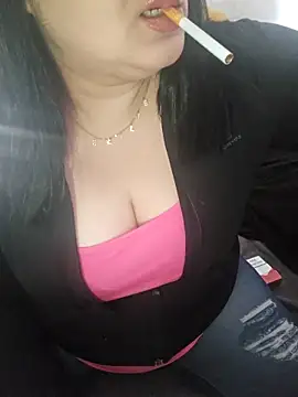 emiliecurvy83 online show from 04/15/26, 11:59