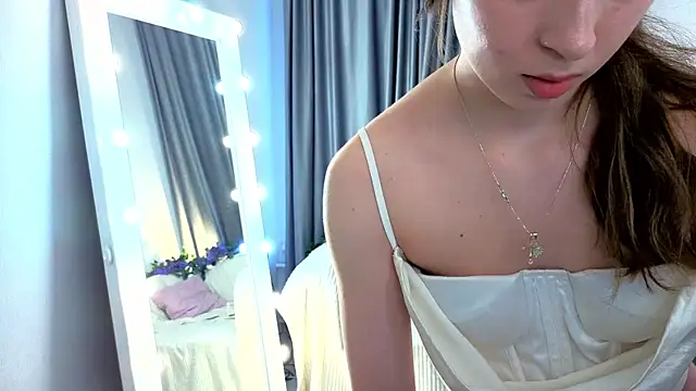 LiuYani online show from 04/07/26, 01:35