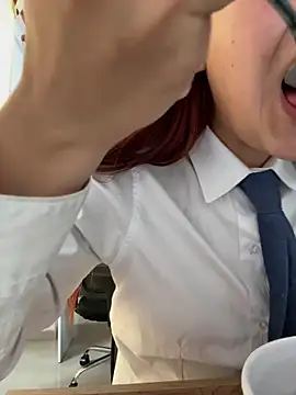 Snapshot of Queen_Scatlett chatting on 03/19/26, 02:39 Queen Scatlett online show from 03/19/26, 02:39