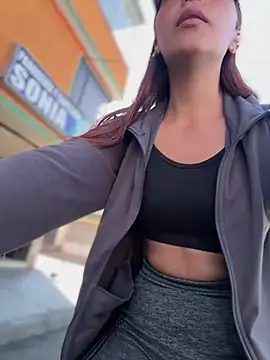 Snapshot of Queen_Scatlett chatting on 04/12/26, 01:25 Queen Scatlett online show from 04/12/26, 01:25