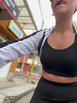 Snapshot of Queen_Scatlett chatting on 04/05/26, 01:07 Queen Scatlett online show from 04/05/26, 01:07