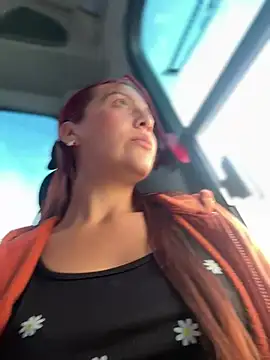 Snapshot of Queen_Scatlett chatting on 04/14/26, 12:54 Queen Scatlett online show from 04/14/26, 12:54