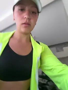 Snapshot of Queen_Scatlett chatting on 04/04/26, 12:45 Queen Scatlett online show from 04/04/26, 12:45