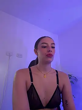 Snapshot of Lauren_Storm chatting on 06/17/26, 05:23 Lauren Storm online show from 06/17/26, 05:23
