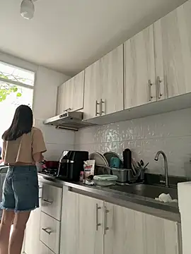 Lauren Storm online show from 05/04/26, 05:16
