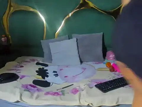 Snapshot of taty_sexxx chatting on 04/08/26, 02:51 taty sexxx online show from 04/08/26, 02:51