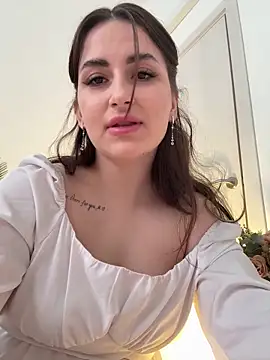 Alana Loveee online show from 04/01/26, 01:52