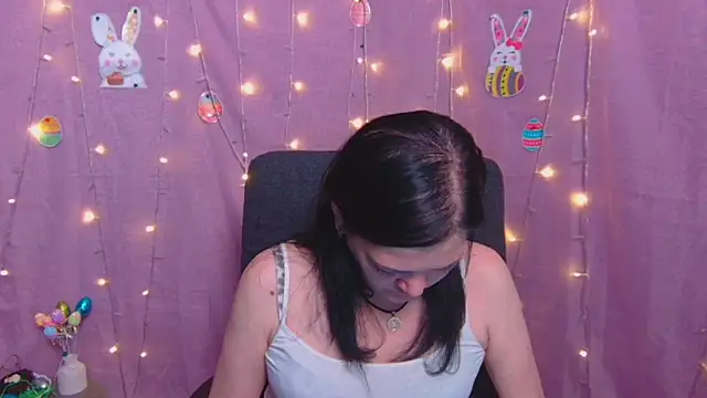 Snapshot of LauraFinn chatting on 04/07/26, 06:32 LauraFinn online show from 04/07/26, 06:32