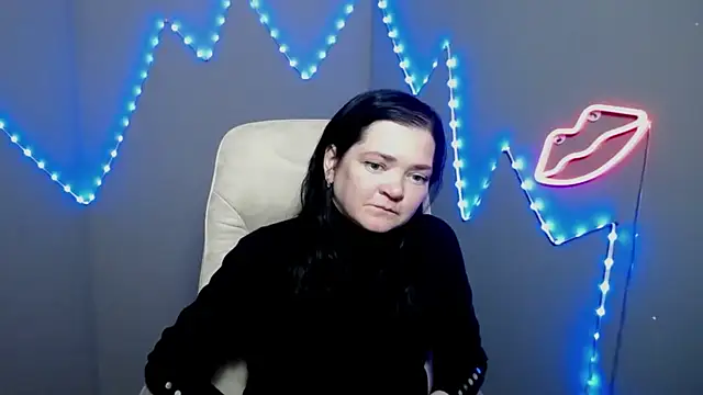 Snapshot of LauraFinn chatting on 03/20/26, 01:12 LauraFinn online show from 03/20/26, 01:12