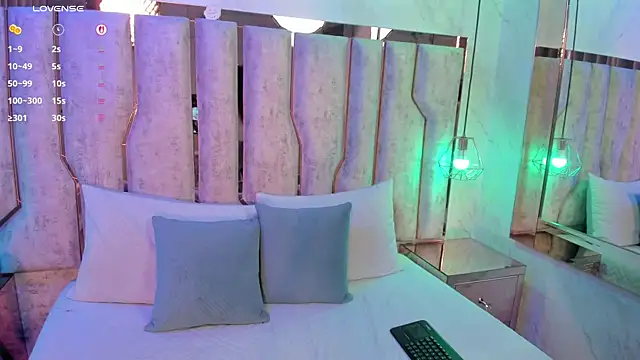 Snapshot of valeria_sm chatting on 03/25/26, 07:35 valeria sm online show from 03/25/26, 07:35