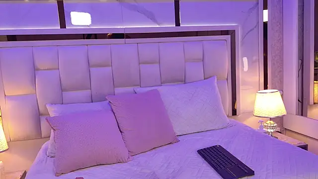 Snapshot of valeria_sm chatting on 04/10/26, 11:56 valeria sm online show from 04/10/26, 11:56