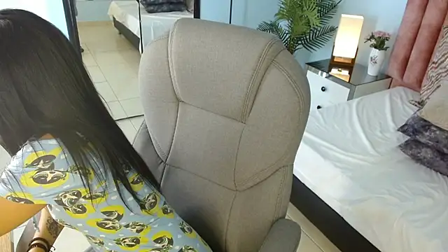 Snapshot of Brithney_rose chatting on 04/01/26, 01:41 Brithney rose online show from 04/01/26, 01:41