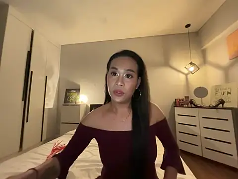 Snapshot of Ur_topQeents chatting on 04/03/26, 10:16 Ur topQeents online show from 04/03/26, 10:16