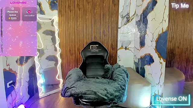 Snapshot of Alyce_tay1 chatting on 03/24/26, 11:43 Alyce tay1 online show from 03/24/26, 11:43