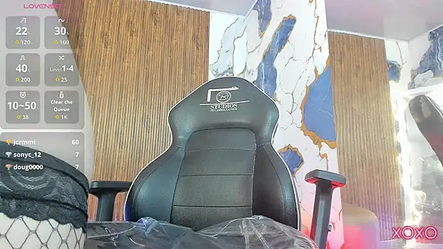 Snapshot of Alyce_tay1 chatting on 04/01/26, 01:41 Alyce tay1 online show from 04/01/26, 01:41