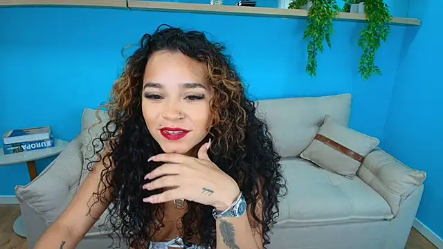 Snapshot of Rachelll_Evans chatting on 04/07/26, 11:45 Rachelll Evans online show from 04/07/26, 11:45