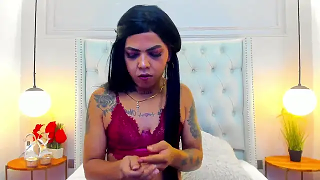 MiiaRestrepo online show from 04/25/26, 12:08