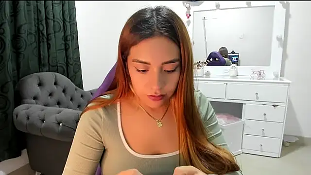 Snapshot of _cute_isabella chatting on 04/09/26, 06:19 cute isabella online show from 04/09/26, 06:19