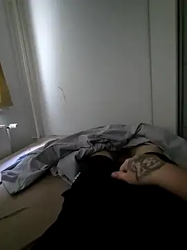 Snapshot of OssiBigCum chatting on 03/29/26, 08:16 OssiBigCum online show from 03/29/26, 08:16