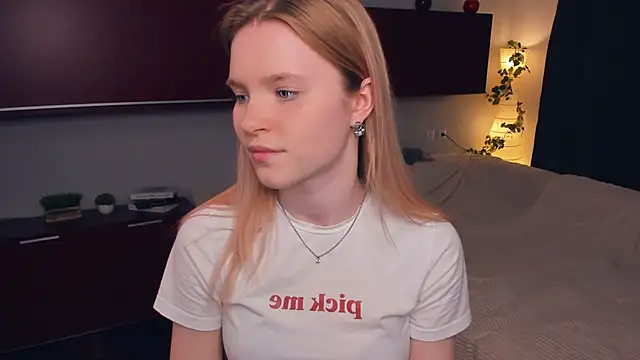 DelmaLasky online show from 04/01/26, 01:41