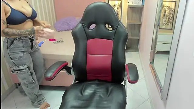 KATIAMOSS online show from 03/25/26, 07:35