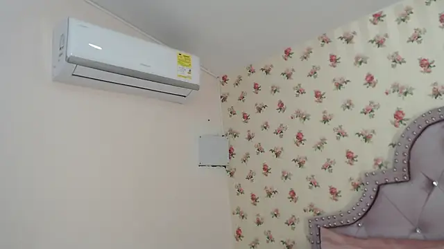 crystal watson0 online show from 04/06/26, 01:34