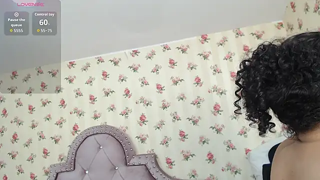 crystal watson0 online show from 05/07/26, 01:25