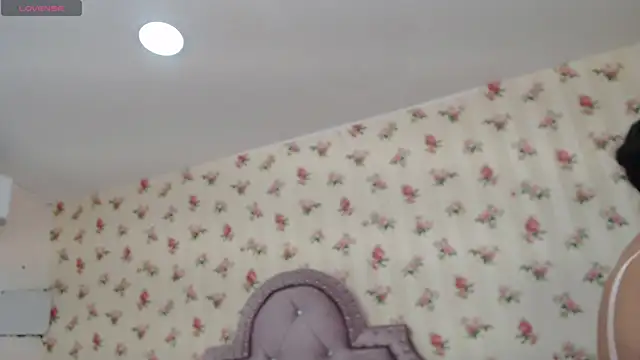 crystal watson0 online show from 05/11/26, 01:01