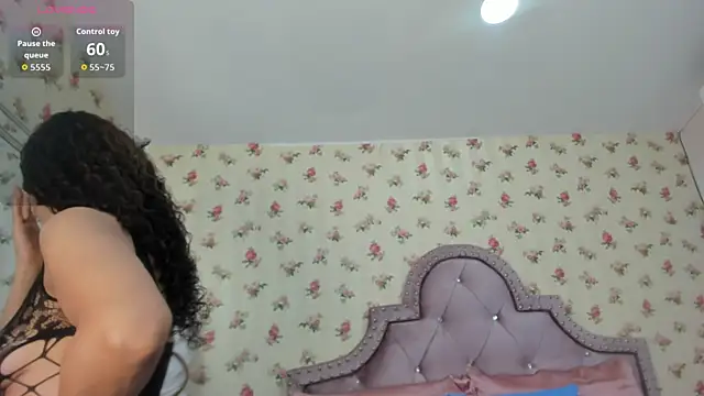 crystal watson0 online show from 06/09/26, 02:40