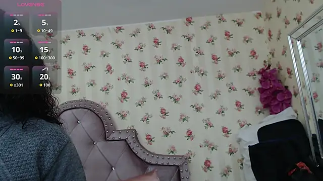 crystal watson0 online show from 05/10/26, 12:31