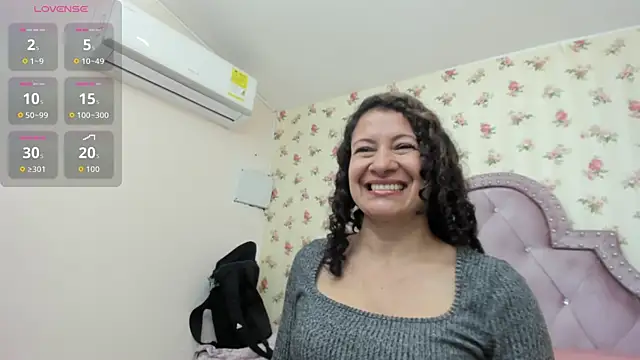 crystal watson0 online show from 05/23/26, 01:32