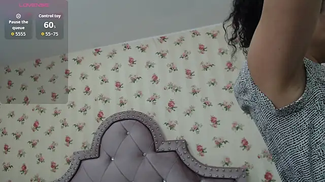 crystal watson0 online show from 04/23/26, 01:02
