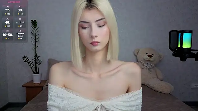 Snapshot of kittysocutie chatting on 06/10/26, 12:34 kittysocutie online show from 06/10/26, 12:34