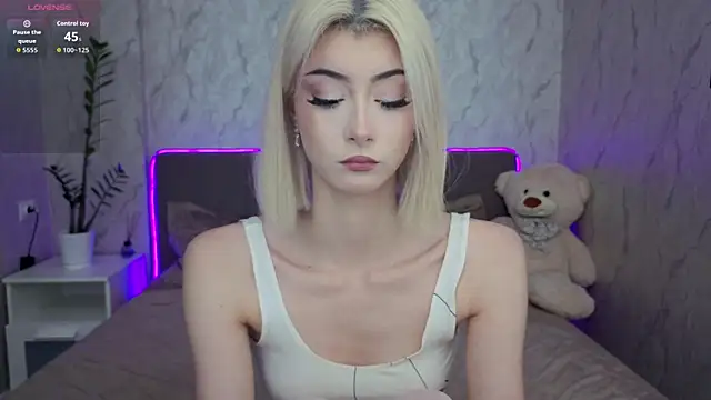 kittysocutie online show from 05/24/26, 12:10