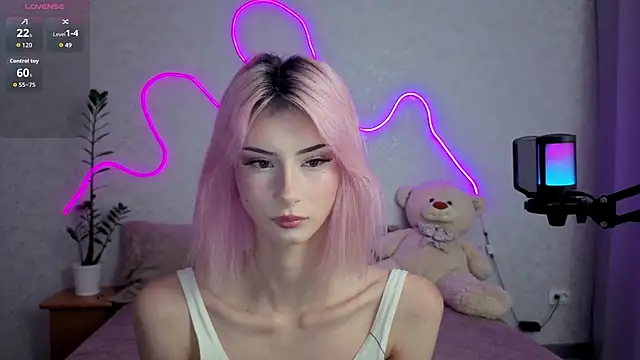 Snapshot of kittysocutie chatting on 07/07/26, 12:24 kittysocutie online show from 07/07/26, 12:24