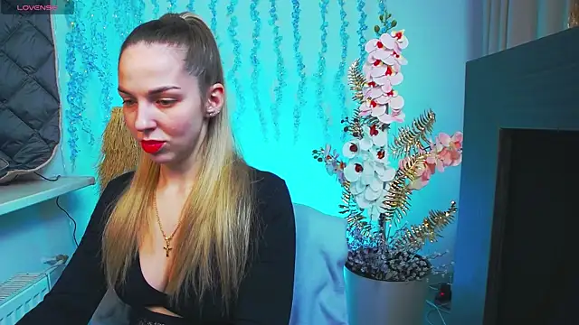 Alexandracandy online show from 04/06/26, 12:28