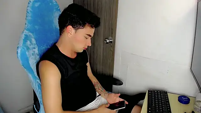 Mathias twinkk online show from 03/29/26, 05:47