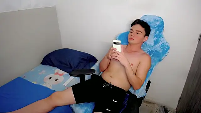 Mathias twinkk online show from 03/25/26, 05:45