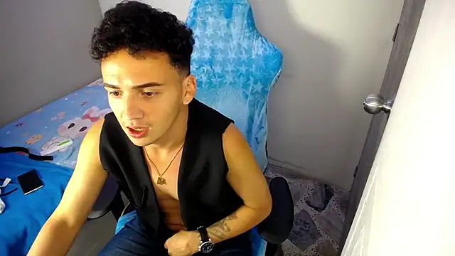 Mathias twinkk online show from 04/06/26, 03:46