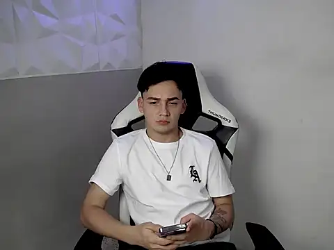 Mathias twinkk online show from 05/25/26, 04:56