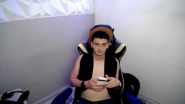 Mathias twinkk online show from 04/12/26, 04:49