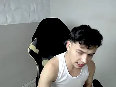 Mathias twinkk online show from 05/26/26, 04:21